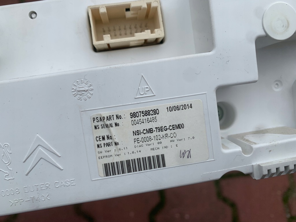 фото №4, Peugeot 308 t9 счетчик приборная панель 9807588280