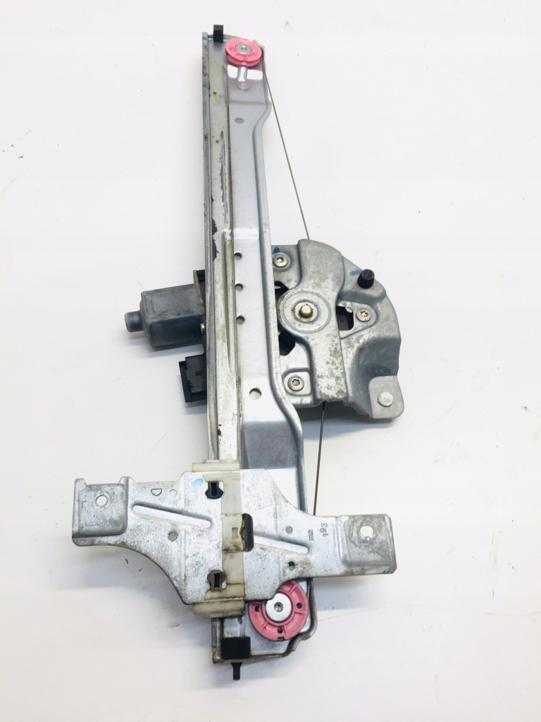 Купить Подъемник стекло дверь правое перед peugeot 208 5d