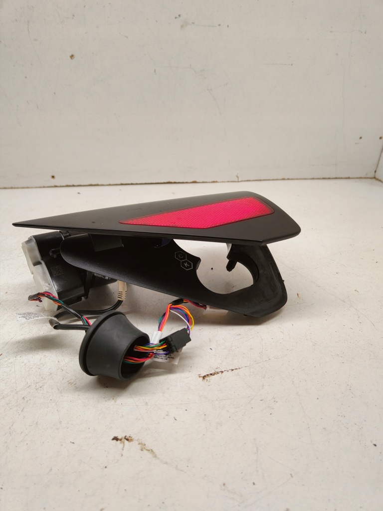 Tesla 3 lift лампа задня ліва + кришка заряджання Ціна