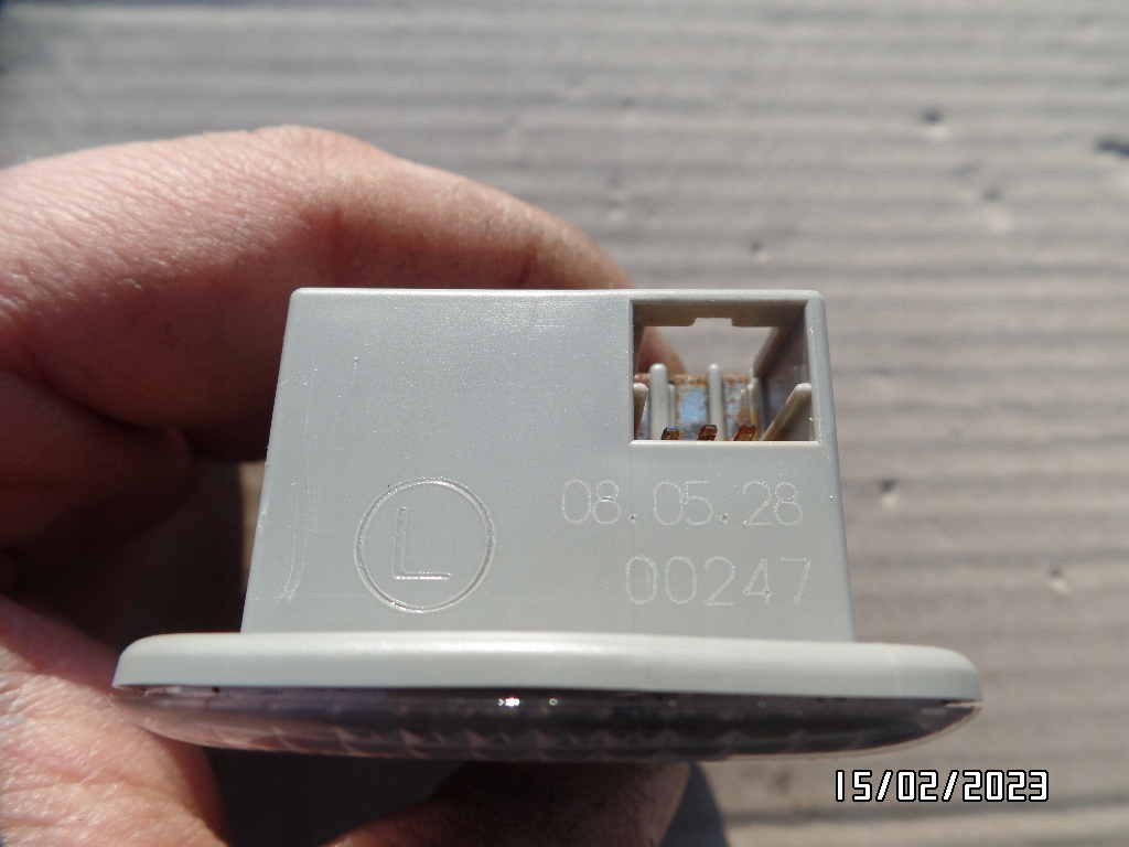 фото №14, Лампа освітлення кабіни nissan x-trail t31