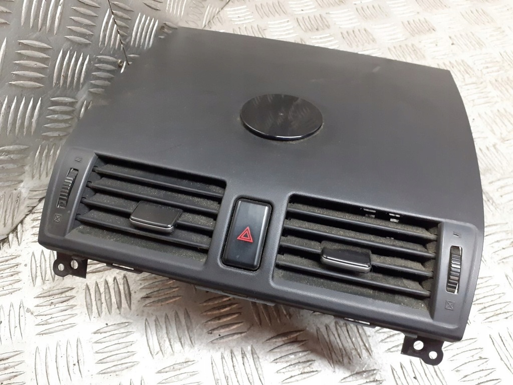 фото №1, Решётка средняя обдув mazda 3 bk b32h-55311