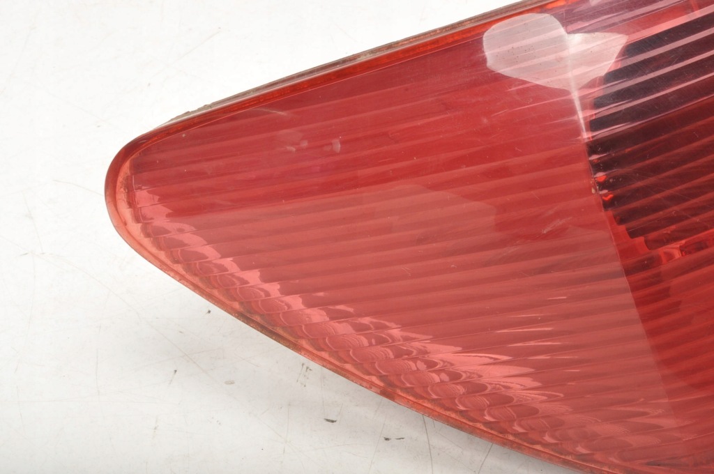 фото №4, Peugeot 307 лампа левая задняя левый задняя