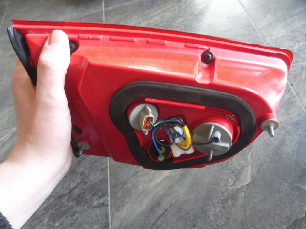 фото №8, Kia rio iv лампа w крышка правый задняя