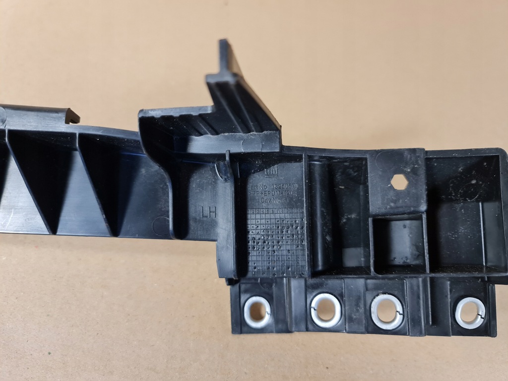 фото №7, Напрямна кронштейн бампера лівий opel insignia a