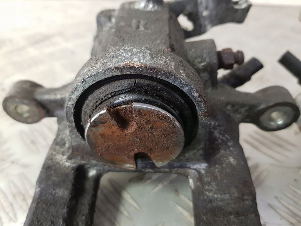 фото №7, Vw jetta vi 5c6 суппорты тормозные задняя левый правый