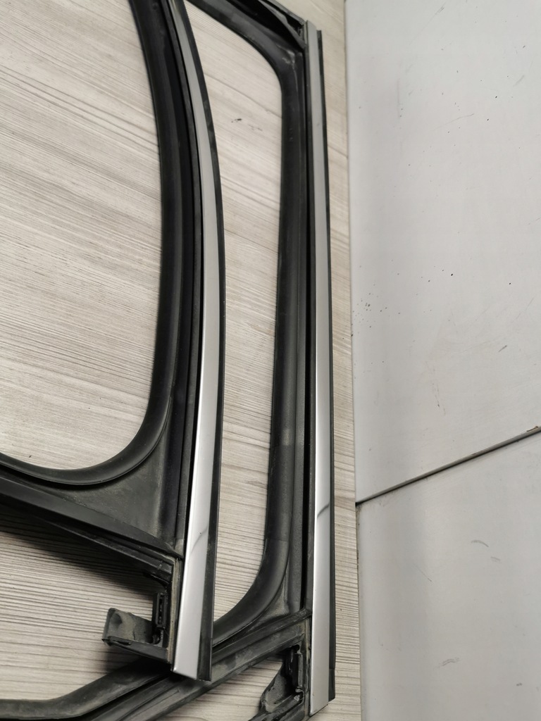 фото №9, Молдинг хром дверь левый задняя hyundai santa fe iv