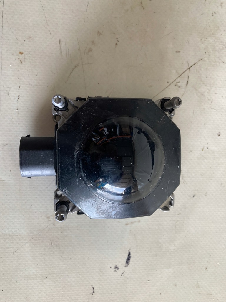 фото №1, Audi a4 b9 радар distronic правый 8w0907561j