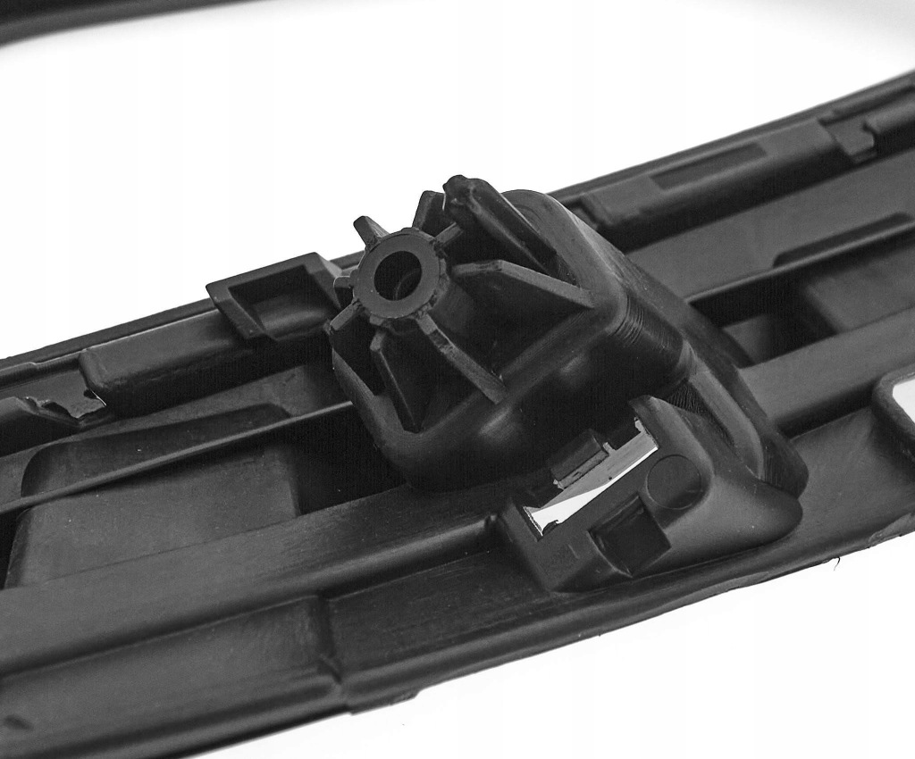 фото №10, Решітка радіатора бампера do vw polo vi 2017- 2g0853665g ліва чорний матовий текстура