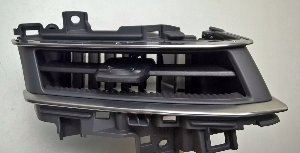 фото №10, Kia ev9 2023-2025 решётка обдув правая перед консоли оригинальный номер eu 97490-do000crf