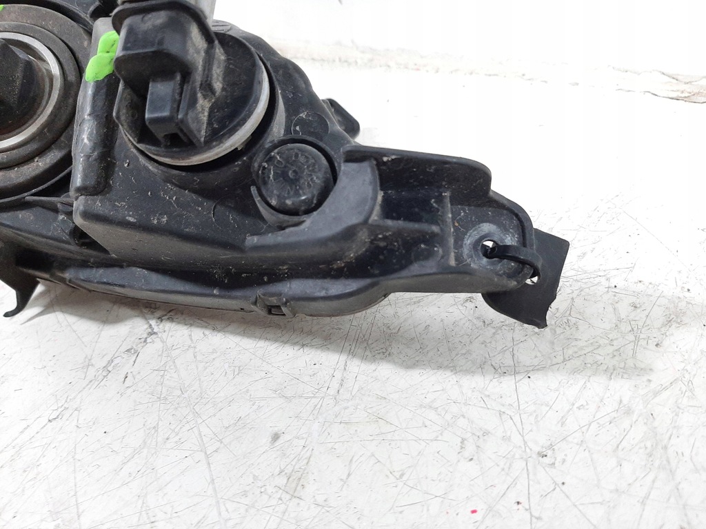 фото №13, Hyundai elantra v lift 1.6 16v 14r протитуманна фара правий 92202-3x230