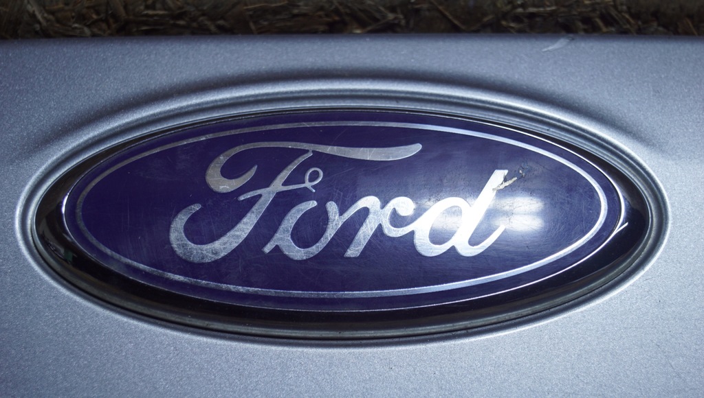 фото №4, Ford mondeo mk4 lift hb накладка кришки задня