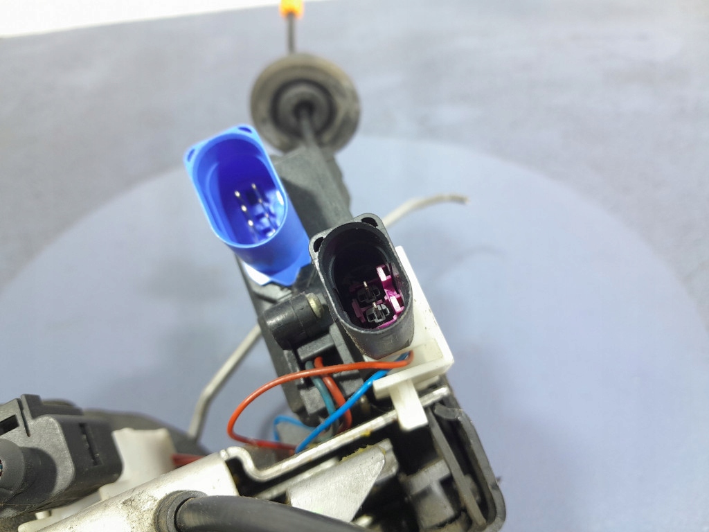 фото №8, Audi a8 d3 замок двері перед правий 9 eu 4e1837016a