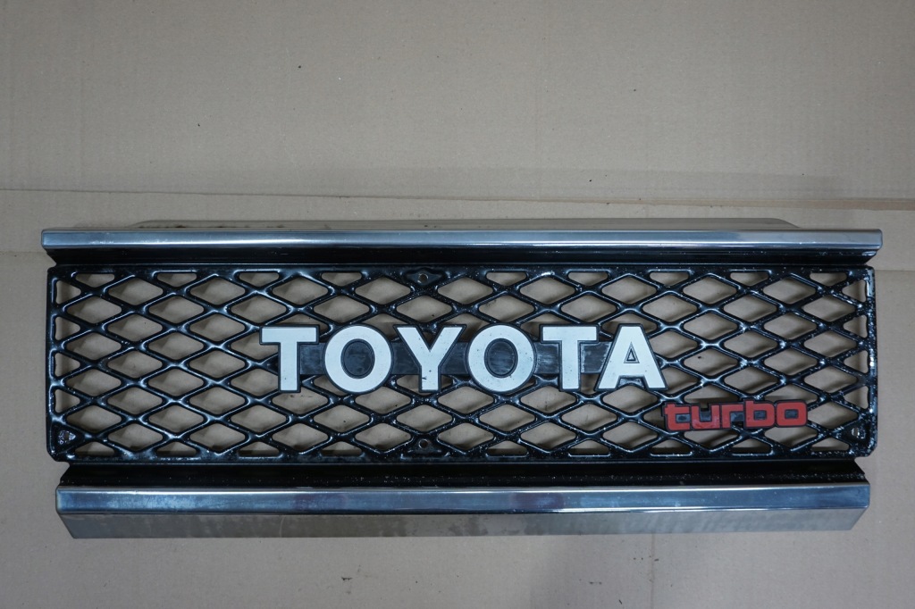 фото №1, Land cruiser 70 lj70 решётка радиатора решётка радиатора 2,4 td