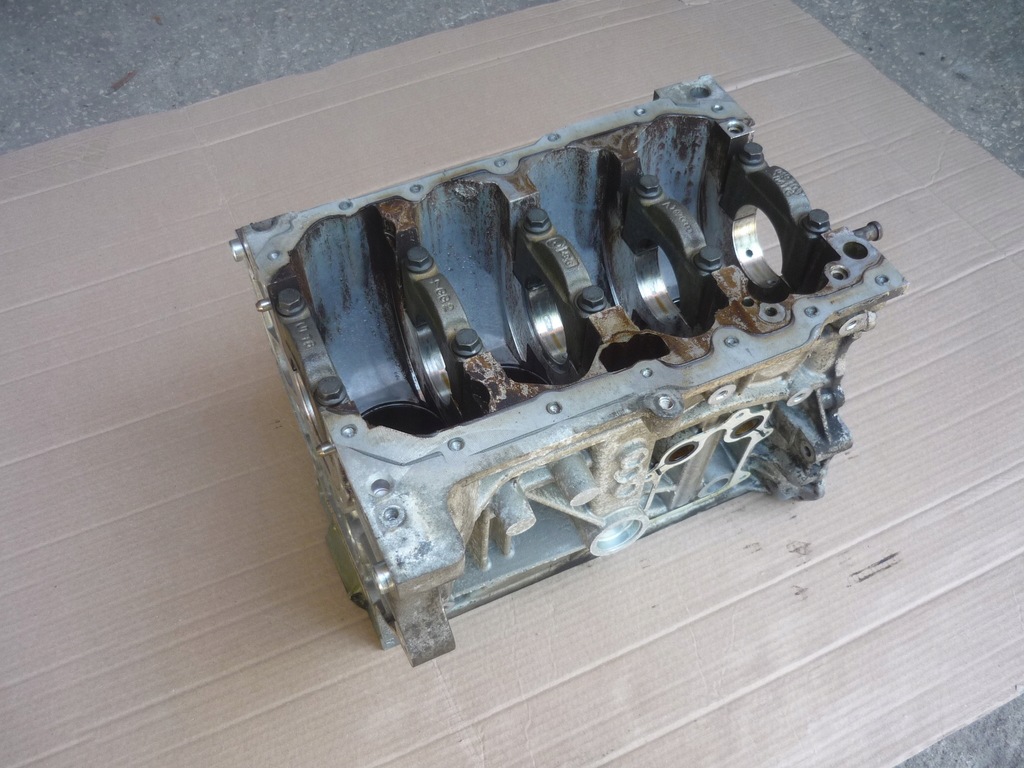 фото №9, Блок двигуна 1.6 fsi 115km blf 03c103019g/h справний гарний