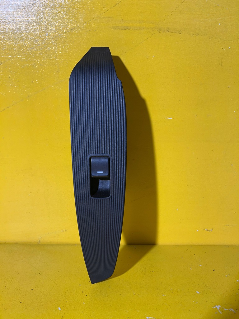 фото №1, Mazda cx-5 кнопка стекло правый задняя