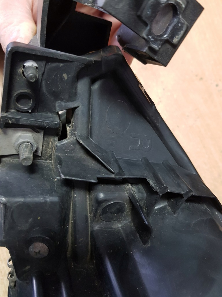 фото №9, Фара лампа правая mazda 5 lift 8-10r