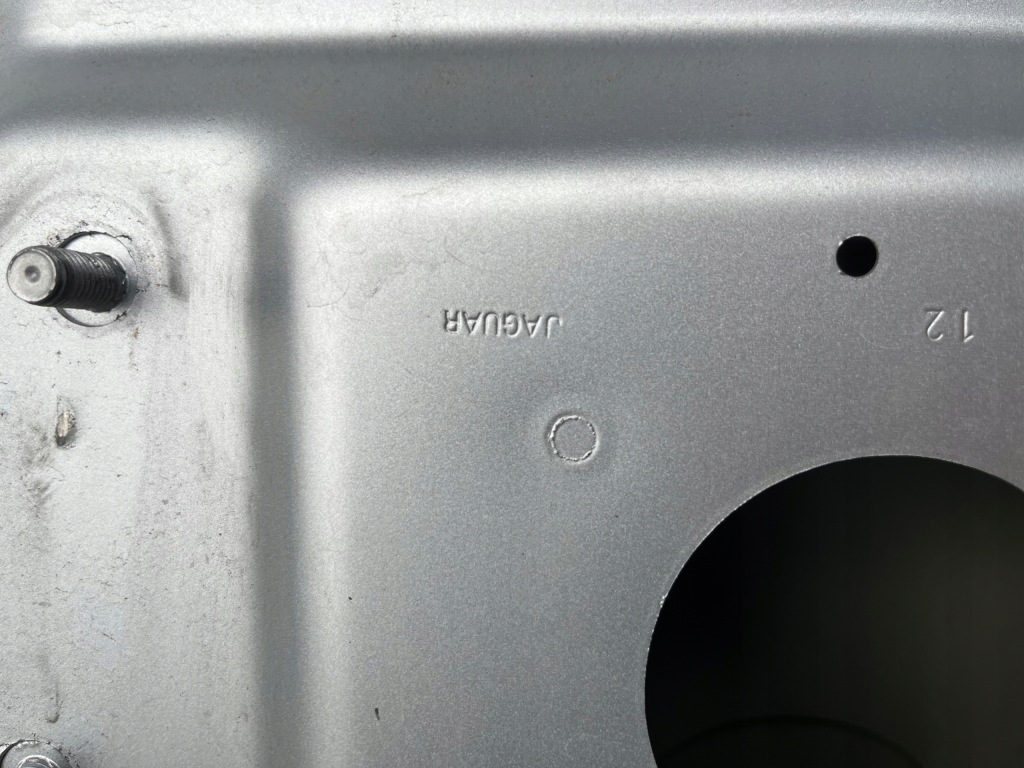 Крышка двигателя капот jaguar e pace epace Цена