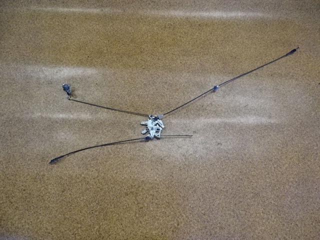 фото №1, Toyota hilux 07r # замок борта крышки