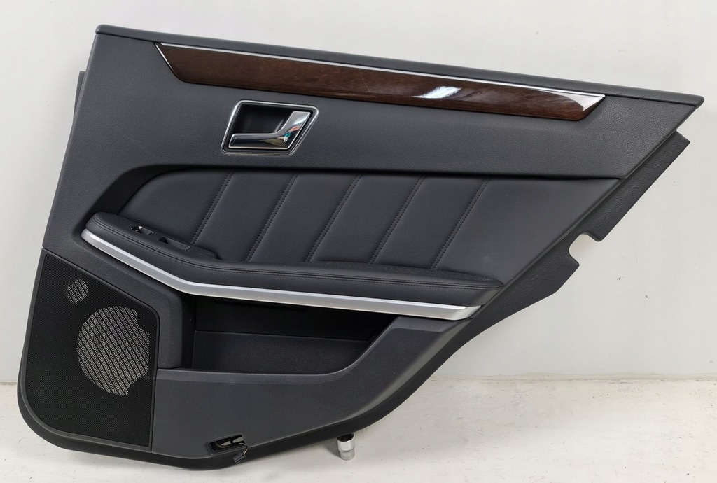 фото №1, Обшивка обивка правый задняя mercedes w212