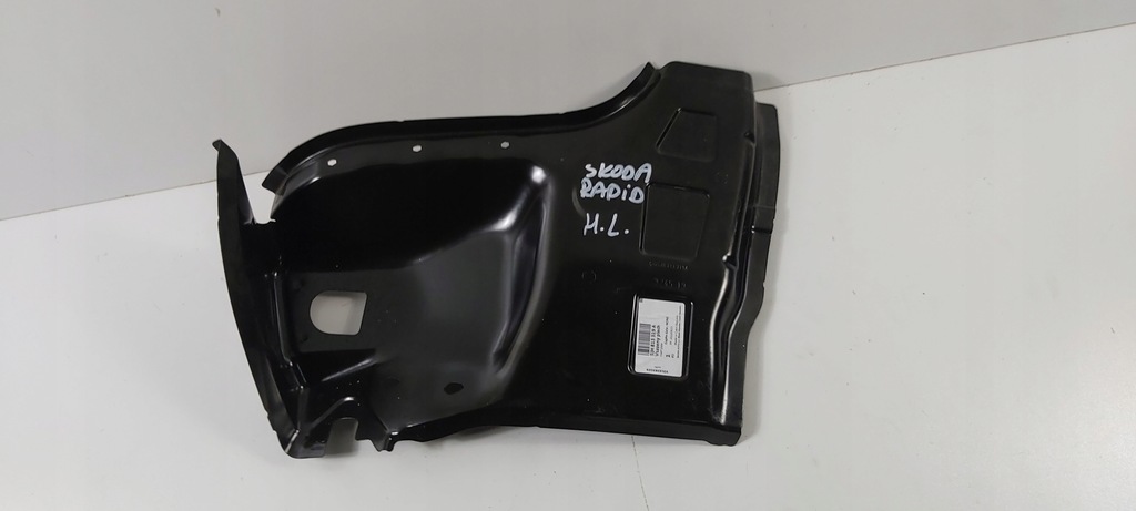 фото №1, Skoda rapid 5jh813319a панель фары лампы левый задняя