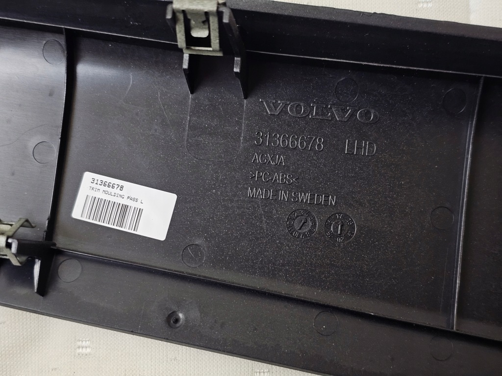 фото №16, Захист молдинг dekor консолі панелі решітка обдув volvo v90 s90 ii