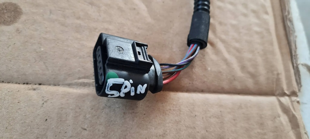 фото №9, A4 b9 8w штекер колодка 8k0973705 a5 8w q5 a6 vw audi