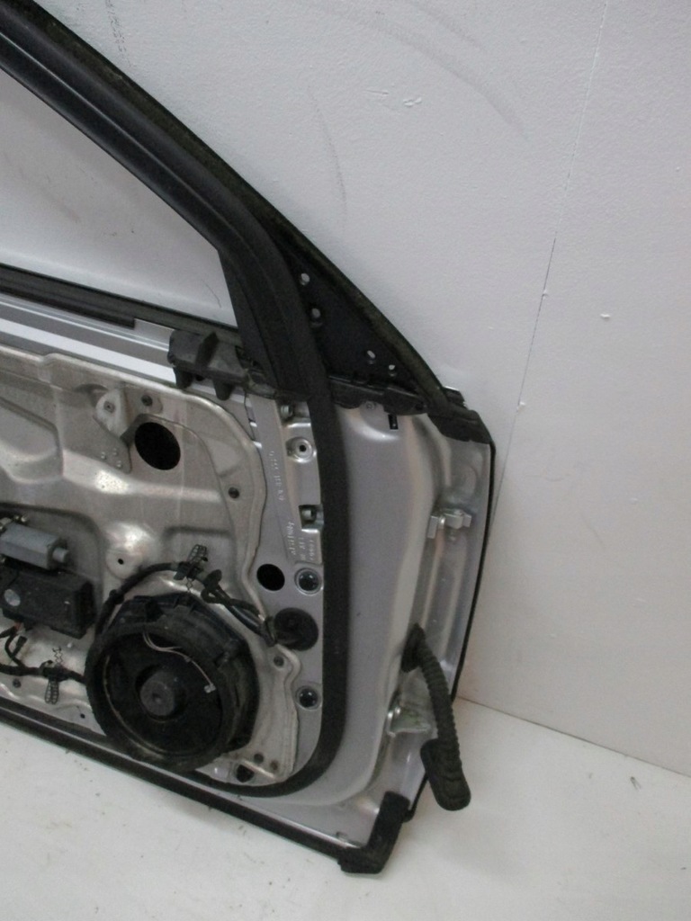 фото №8, Дверь левая передние audi a8 d3 4e0