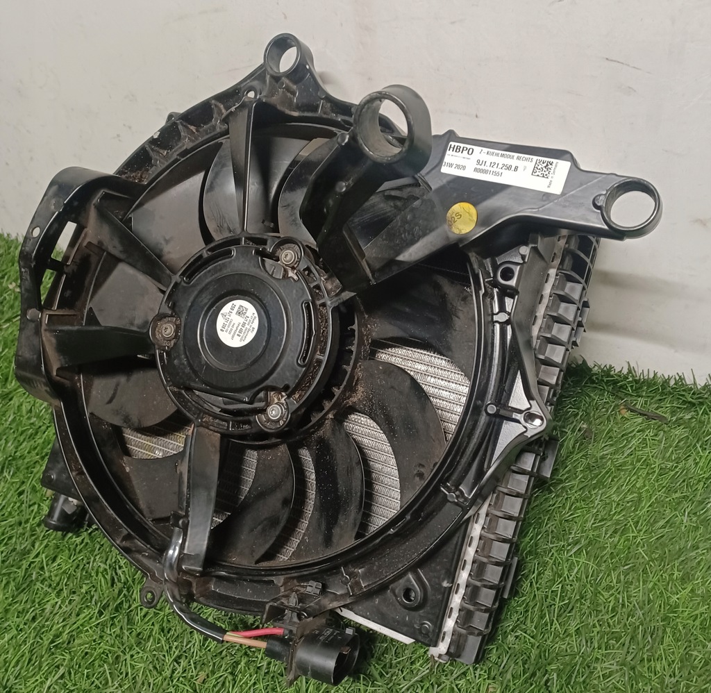 фото №5, Porsche taycan 9j1 вентилятора радіатор права