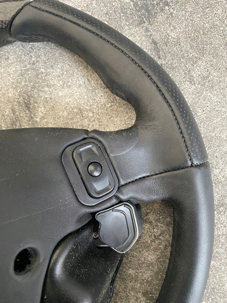 фото №9, Ferrari 488 gtb повітропровід czarna карбон ідеальний стан