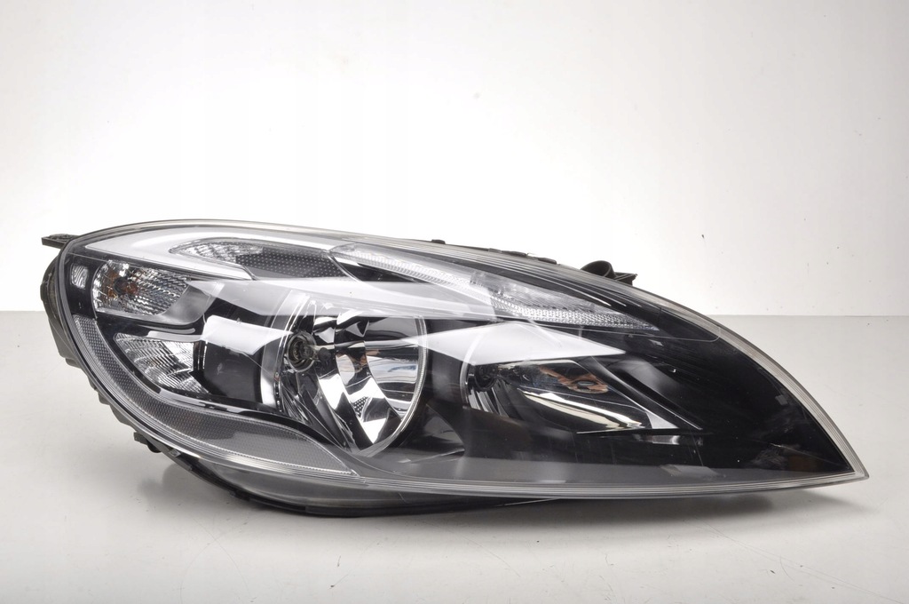 фото №1, Volvo v40 ii лампа правая передняя 31420006 ксенон