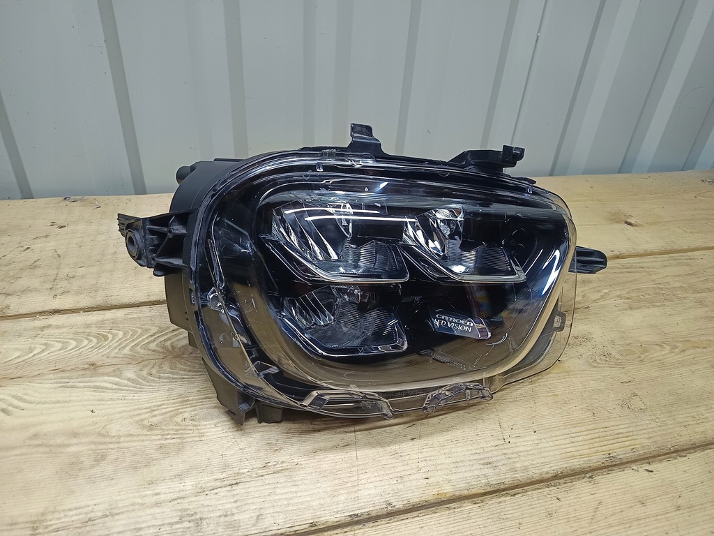 фото №2, Citroen c3 full led права сторона