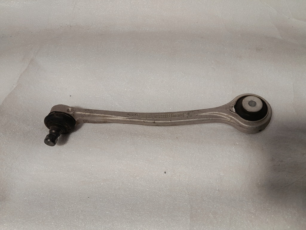 фото №1, Audi a4 b9 рычаг левый перед 8w0407505c