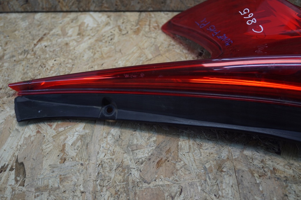 фото №7, Лампа правый задняя nissan juke f15