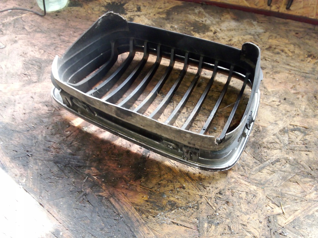 фото №5, Впуск воздуха решётка правый bmw 511381950589