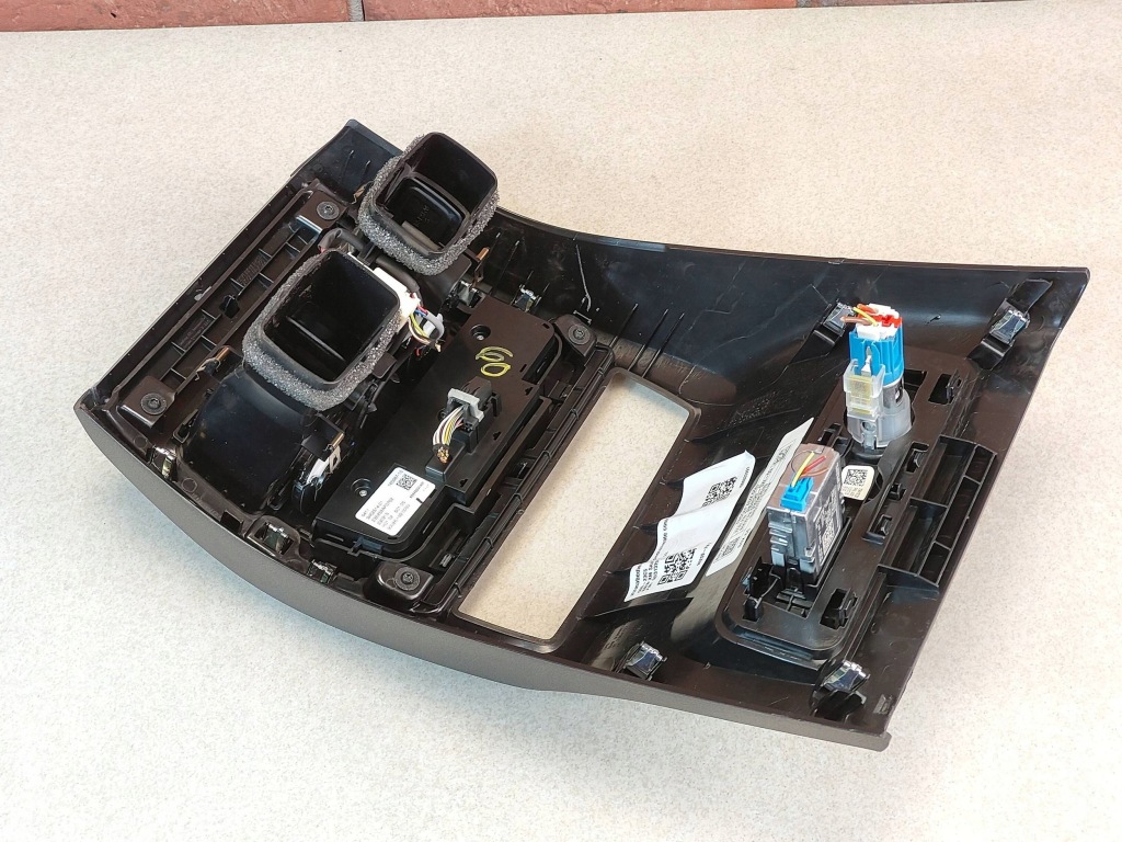 Bmw g05 g06 g07 g09 панель кондиционера задний  решётка обдув 9462514 9399875 с Разборки