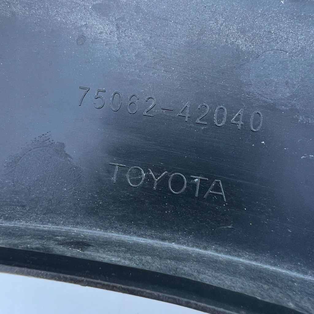 фото №5, Молдинг крыла правый задняя toyota bz4x 22- 75062-42040