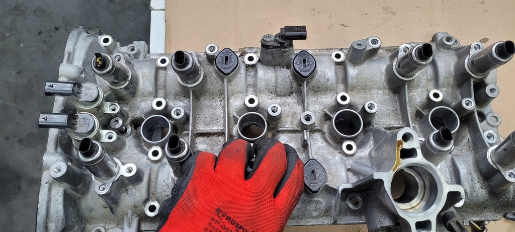 фото №16, S6 c7 4g lift головка левая крышка валы 4.0 tfsi ctg s7 4g