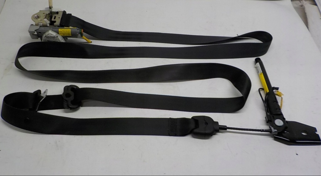 Alfa romeo giulietta ремень безопасности натяжитель 01561017500 Цена