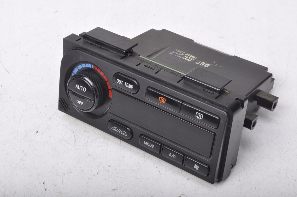 фото №1, Subaru outback ii панель кондиціонера 72311 ae080