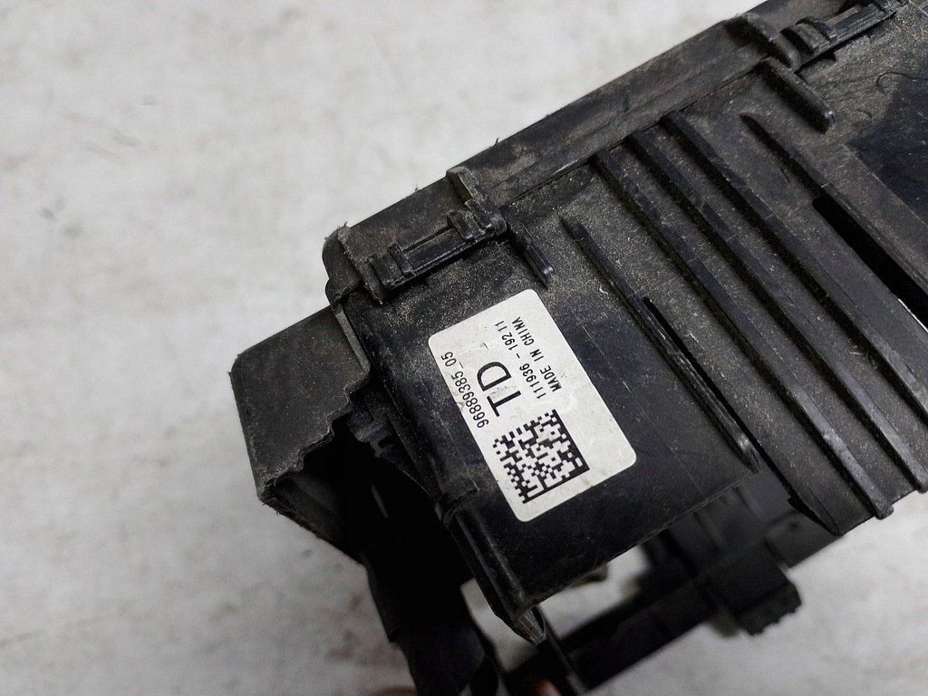 фото №5, Chevrolet коробка запобіжників 96889385 europa