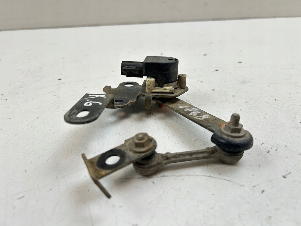 фото №7, 2019 toyota hilux an120, an130 датчик подвеска пневматический задняя