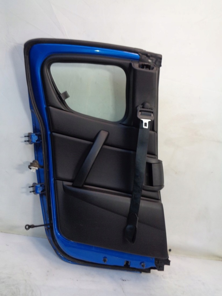 Дверь левое  задняя mazda rx8 04r в Украине