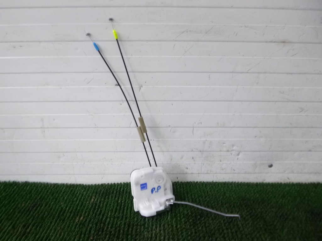 фото №1, Outlander iii 16- замок дверь передний правый перед