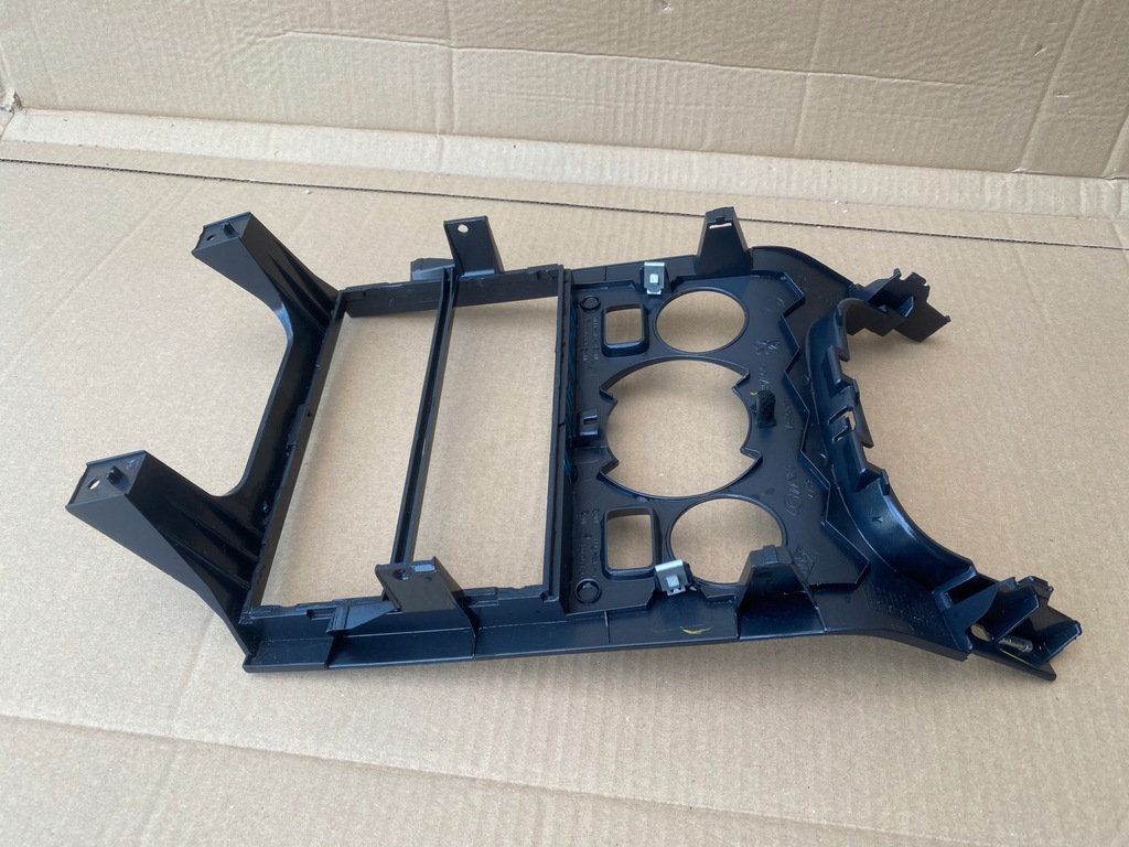 фото №10, Peugeot 3008 lift рамка защита радио кондиционера