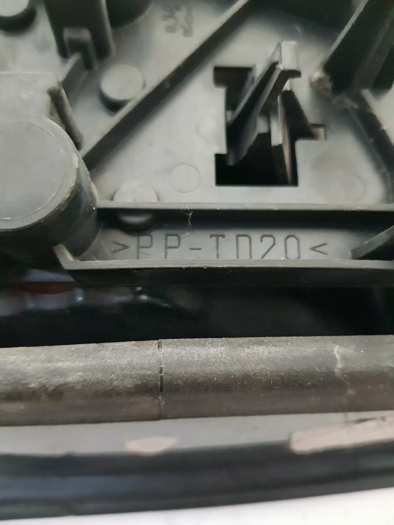 фото №9, Peugeot 406 i coupe 99-04r лампа задняя задняя правая оригинал valeo 2289d