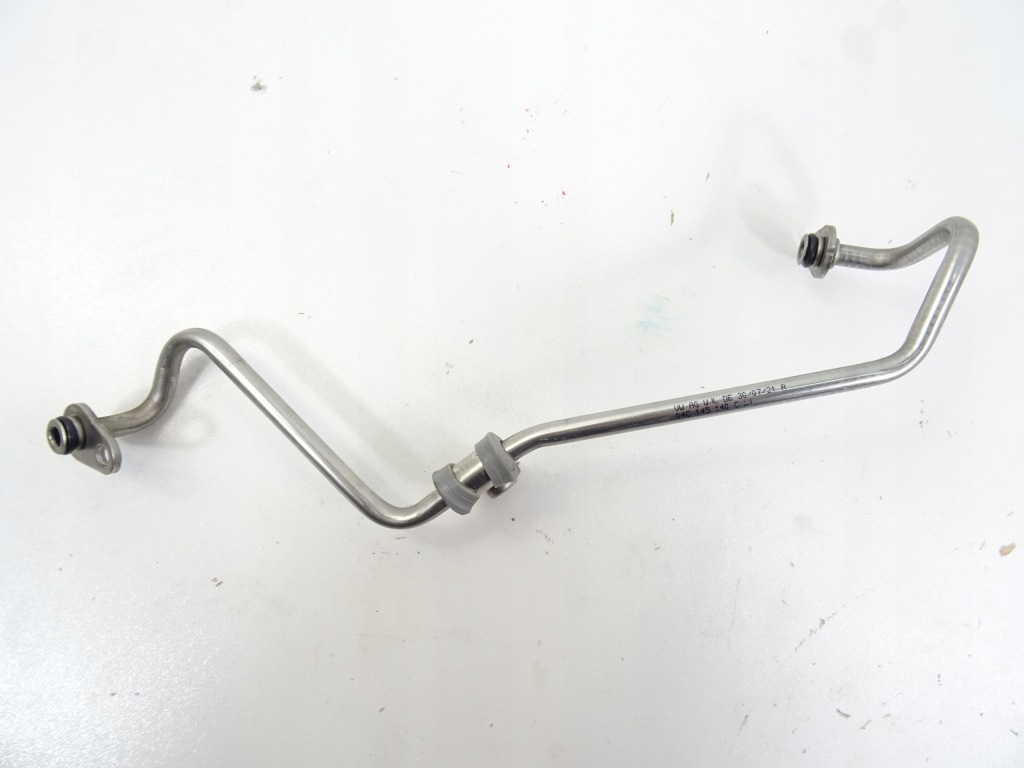 фото №2, Vw t-roc lift шланг трубка масляна 04c145140c 1.0 tsi 2021