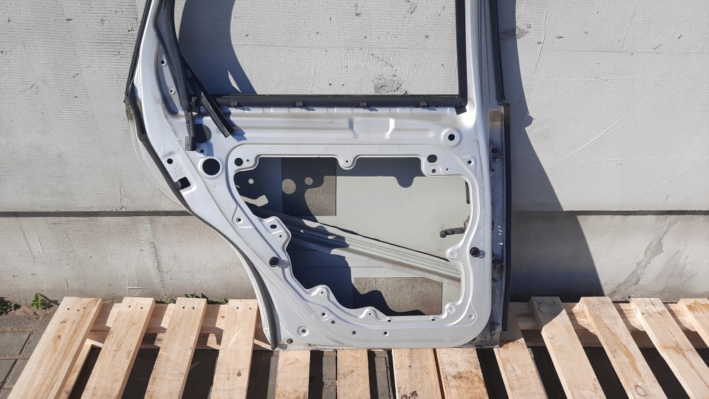 фото №13, Дверь задняя задние левая volvo v50 04-12r