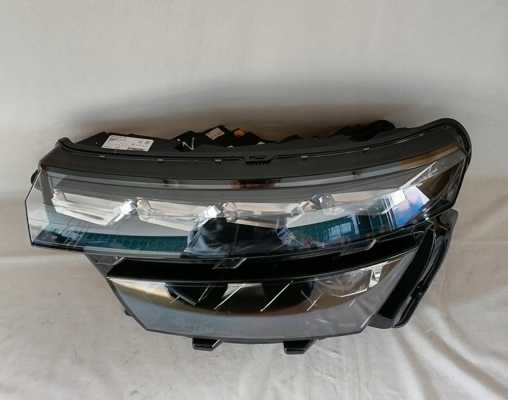 фото №2, Skoda kamiq лампа фара левый full led