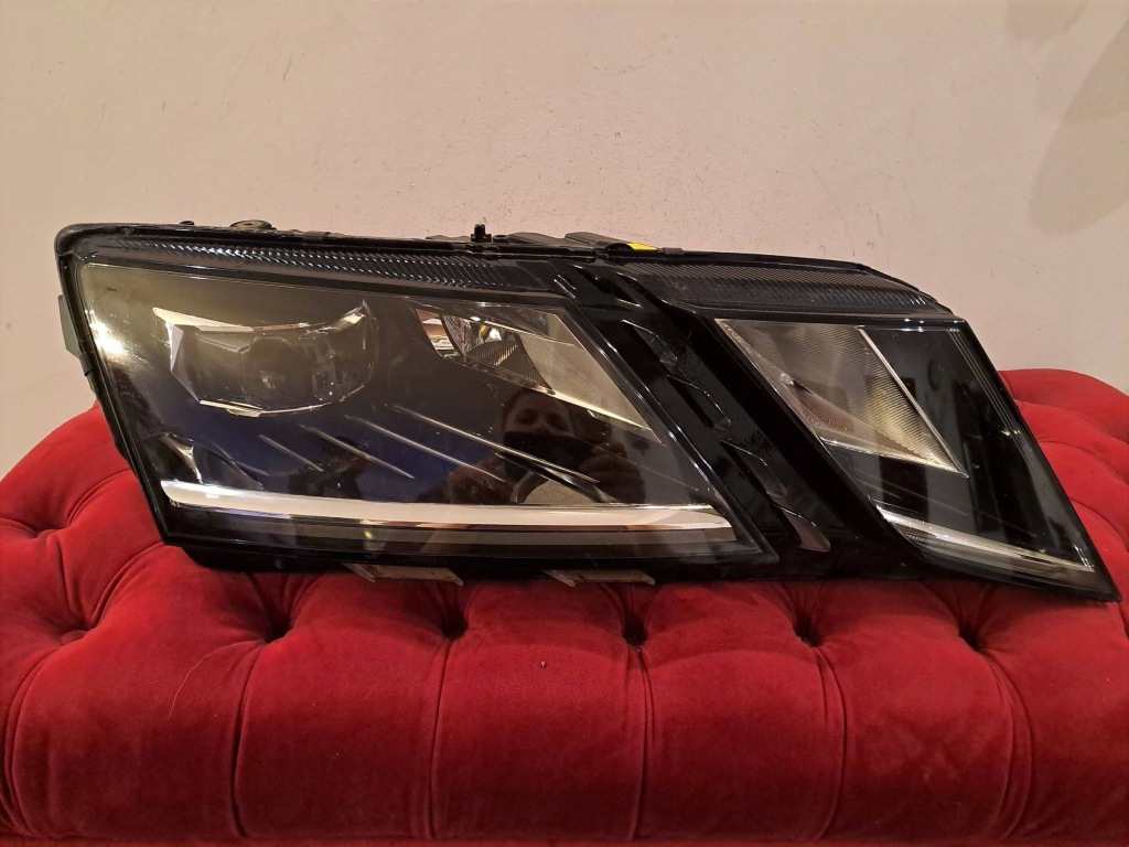 Купити Skoda octavia 3 3 фара права перед full led