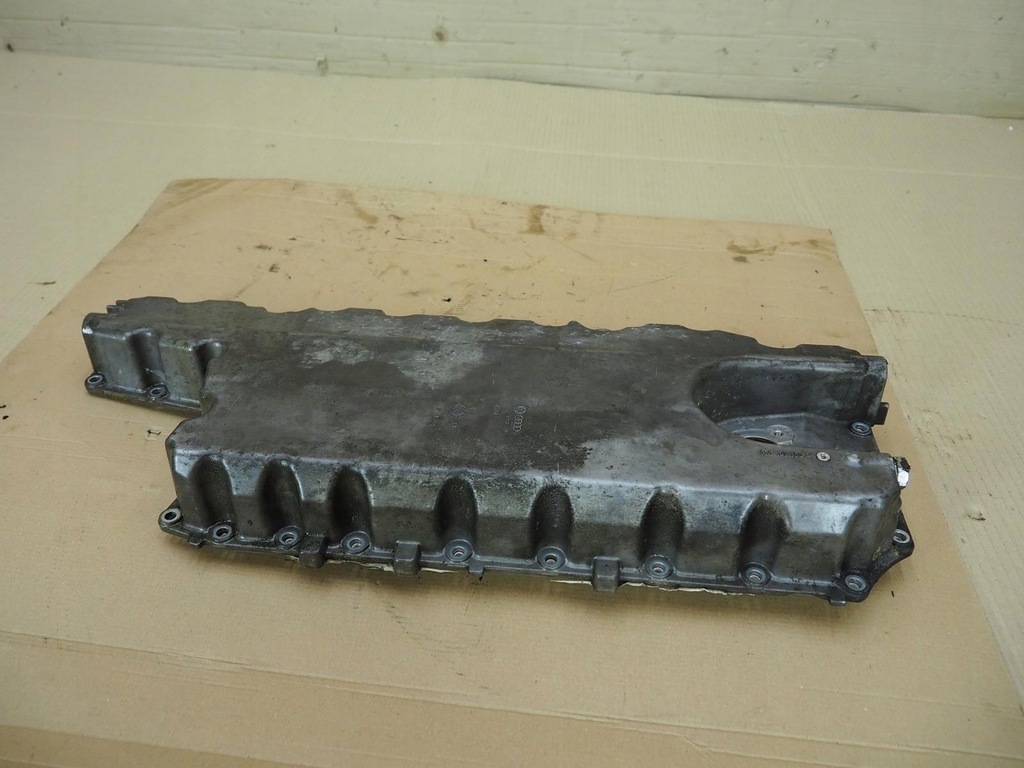 фото №5, Поддон масляная нижняя audi a8 d3 6.0 bht 07c103804ag